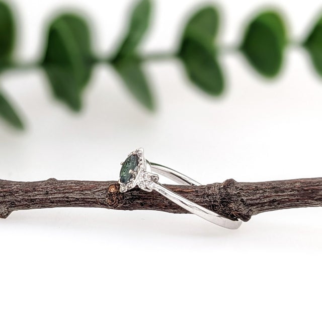 Natural Alexandrite Ring w Earth Mined Diamonds in Solid 14K Gold Oval 5x4mm For Sale - Image 10 of 10