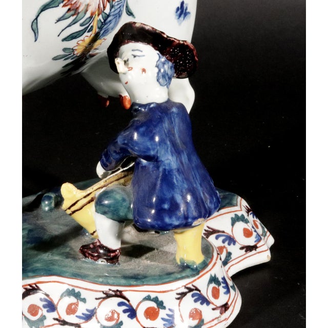 Dutch Delft Polychrome Model of a Cow Milking Group For Sale In Philadelphia - Image 6 of 11