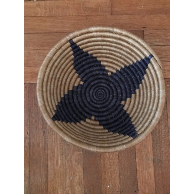 African Hand-Made Round Basket, 11.75 In. Diameter X 3.75 In. High, Natural and Black For Sale In San Francisco - Image 6 of 6