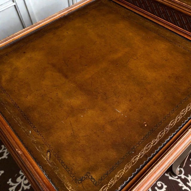 Brown Pair of Vintage Mahogany End Tables With Leather Inset Tops | Neoclassical Style | Nightstands For Sale - Image 8 of 11