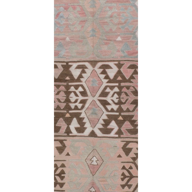 Even today, Oushak rugs are still the first choice of professional interior designers. Sometimes this is because when...