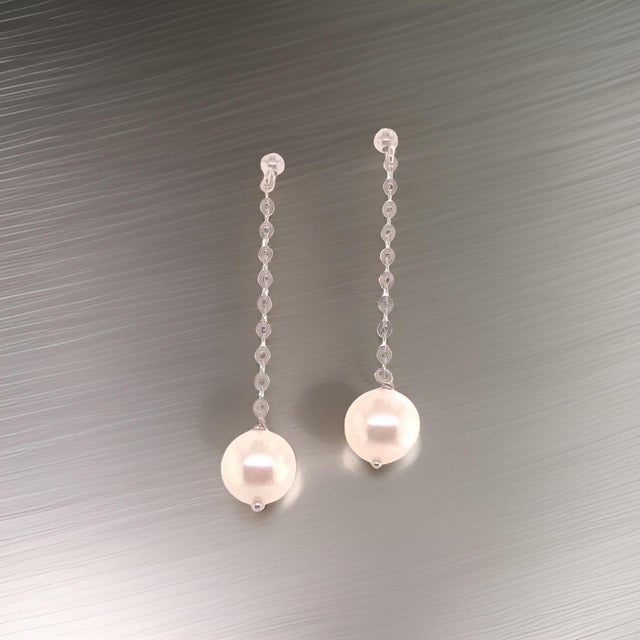 Fine Quality Japanese Akoya Pearl Earrings set in14k Gold 8.44 mm Certified For Sale - Image 9 of 9
