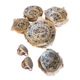 18th Century Meissen Blue Onion Rich 48 pcs For Sale