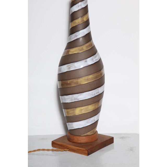 1950s Ingrid Atterberg for Upsala Ekeby Brown and White "Spiral" Ceramic Lamp For Sale - Image 9 of 10