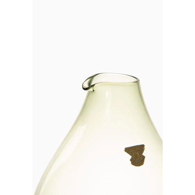 Vase by Kjell Blomberg for Gullaskruf, Sweden For Sale - Image 3 of 5