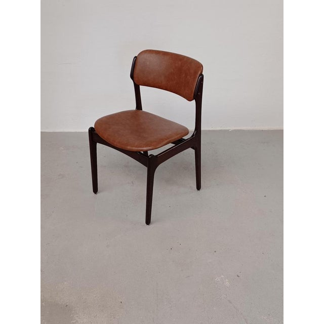 Dining Chairs in Tanned Oak Reupholstery, Customizable Reupholstery, 1960s, Set of 6 For Sale - Image 4 of 14