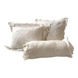 Vintage White Lace Pillows, Set of 3 For Sale