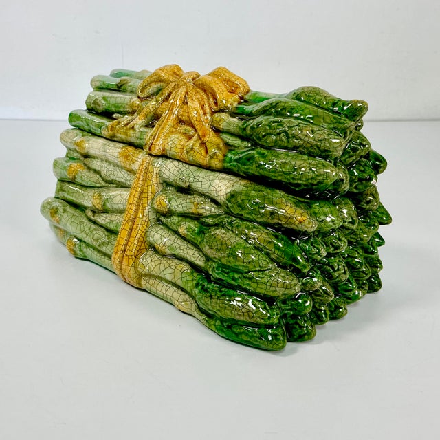1940s Vintage Majolica French Hollywood Regency Trompe L’Oeil Asparagus Box. For Sale - Image 14 of 15