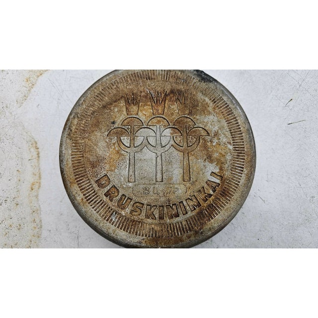 dimensions: height 5 cm, width 41 cm, diameter 17.5 cm.