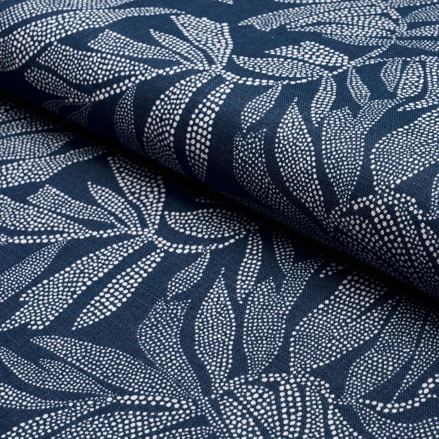 Schumacher SAMPLE - Schumacher x Johanna Ortiz Tayrona Palm Mosaic Fabric In Dove For Sale - Image 4 of 4