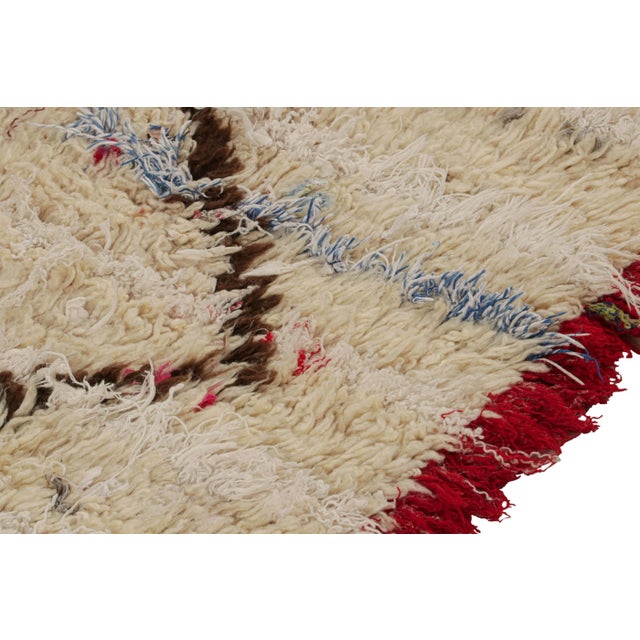 1950s 1950s Azilal Moroccan Rug in Beige With Red-Brown Patterns by Rug & Kilim For Sale - Image 5 of 7