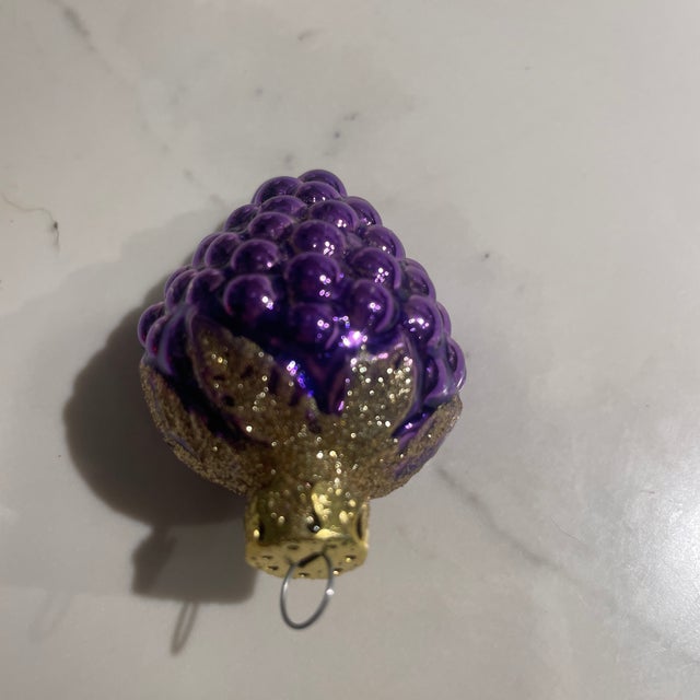 Curated Vintage Figural Ornaments & Decorative Curios (Set of 10)| Mid-20th Century Mixed Materials For Sale - Image 11 of 12