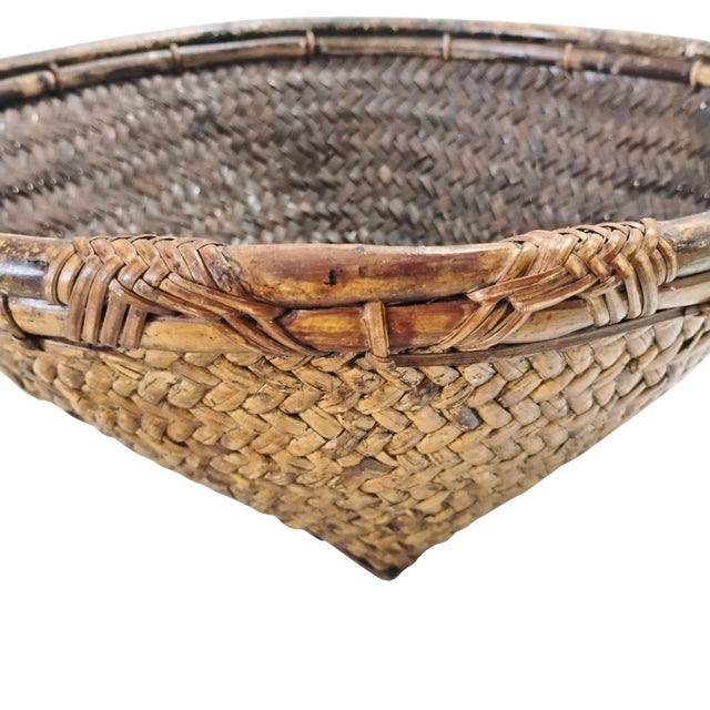 Vintage Mid-Century Philippine Tribal Labba Woven Grain Basket Bowl Centerpiece For Sale - Image 11 of 15