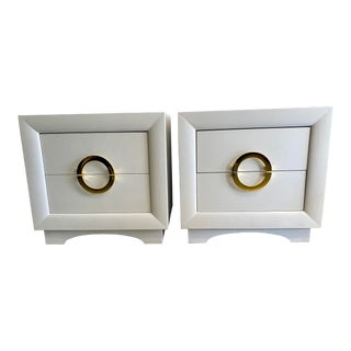 White Contemporary Thomasville Nightstands With Circle Hardware - a Pair For Sale