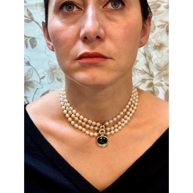 18Ct Green Tourmaline & 2.5Ct Diamond Necklace 14 KY Gold & Triple Pearl Layers For Sale - Image 12 of 18
