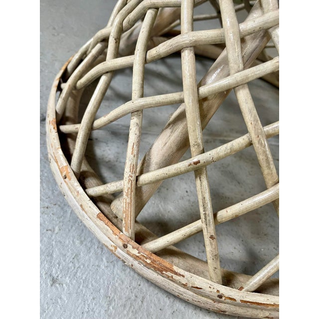 1960s White Rattaan Wicker Bamboo Side Table For Sale In New York - Image 6 of 10