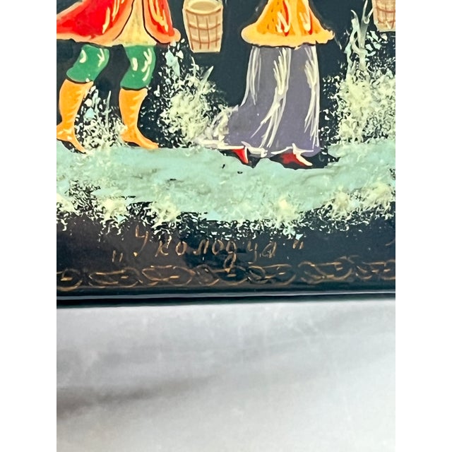 Vintage Russian Hand-Painted Papier-Mâché Lacquer Trinket Box For Sale - Image 9 of 10