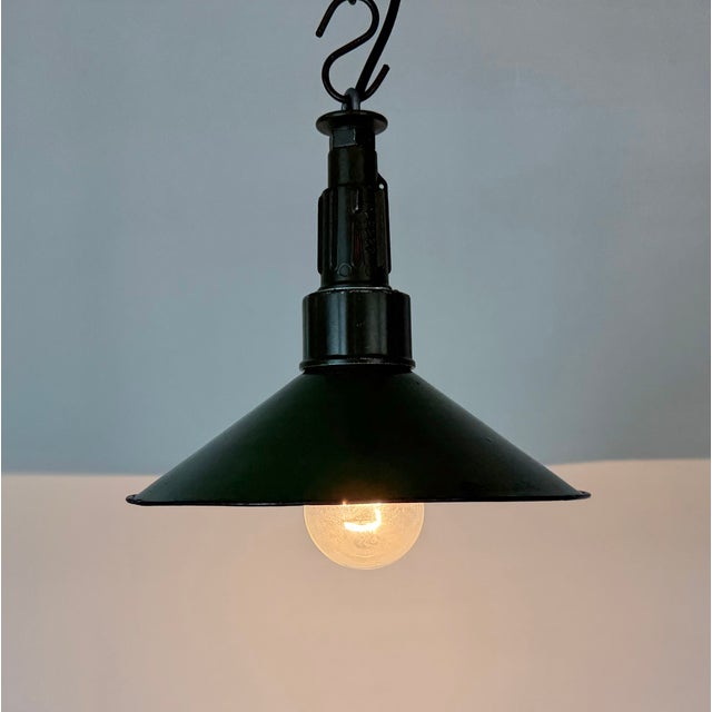 Industrial Green Enamel Military Pendant Lamp with Cast Aluminium Top, 1960s For Sale - Image 9 of 18