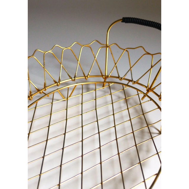 Small Basket in Openwork Metal Wire and Gilded with Fine Gold, 1960s For Sale - Image 9 of 9