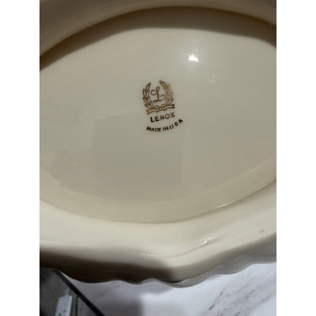 1970s Lenox Symphony 24k Gold Trim Oval Scallop Footed Serving Bowl For Sale In Los Angeles - Image 6 of 6