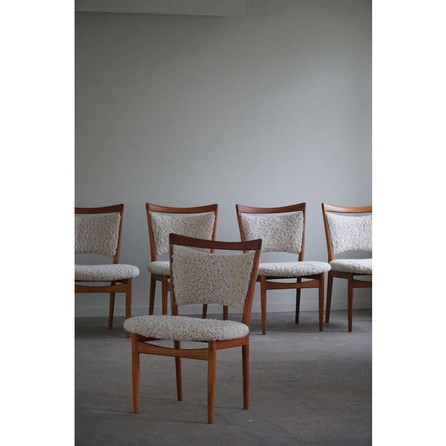 Danish Modern Dining Chairs in Oak & Lambswool Model Sw86 attributed to Finn Juhl, 1953, Set of 6 For Sale - Image 14 of 18