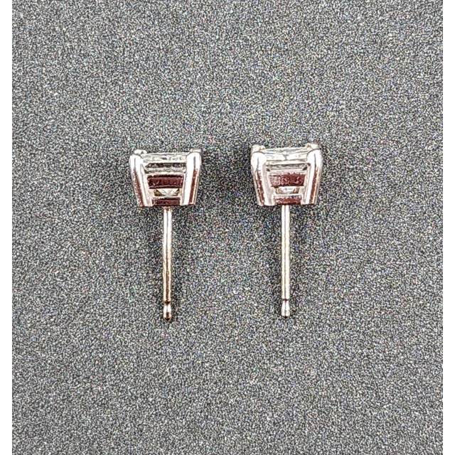 Metal 1.00 Ct Princess Cut Diamond Studs, Pair For Sale - Image 7 of 8