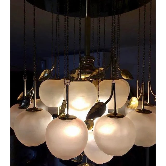 Magnificent ceiling lamp, made of gold-plated brass, with 55 Murano glass blocks, the condition is excellent. I have...
