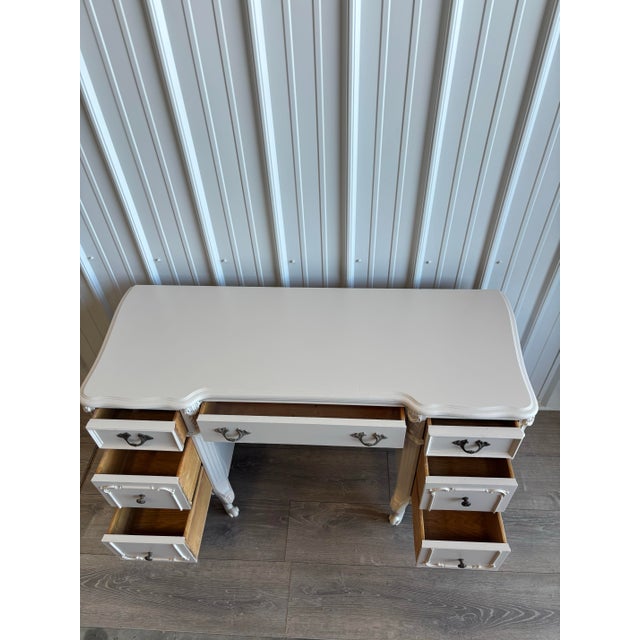 1960s 1960s Ornate French Provincial Style Writing Desk / Vanity in Soft Beige-Grey With Carved Details For Sale - Image 5 of 6