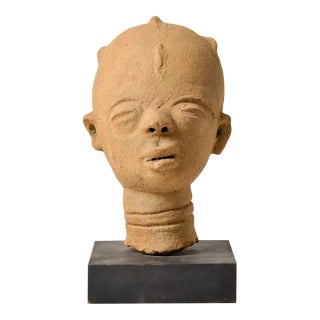 Early 20th Century Terracotta Clay Funerary Portrait Akan Asante Nsodia on Custom Base Ghana For Sale