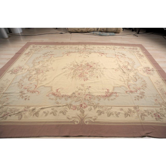 9x11 Vintage Aubusson Flat Weave Wool Rug, Pastel Rose Bouquet For Sale - Image 4 of 14