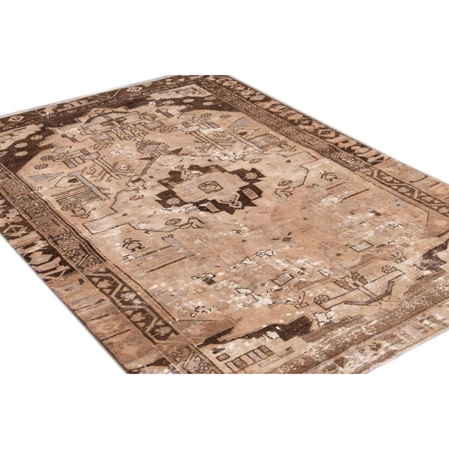 Vintage Persian Heriz Handmade Beige Medallion Wool Rug For Sale - Image 4 of 7