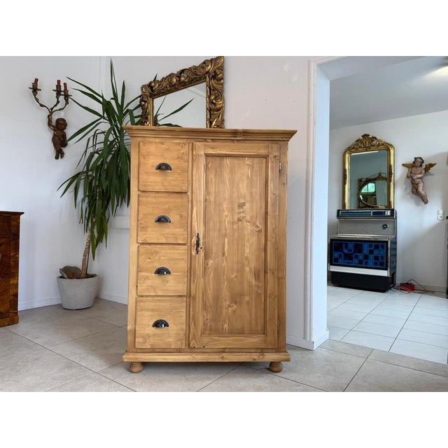 *Antique Alpine-style cupboard, spruce wood farmhouse cupboard/bread cupboard* Dimensions: Height x Width x Depth 140 x...