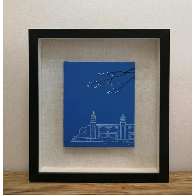 Artwork framed: 52 x 47,5 x 5 cm This artwork shows a part of the Garden of the Forbidden City in Beijing. The birds are...
