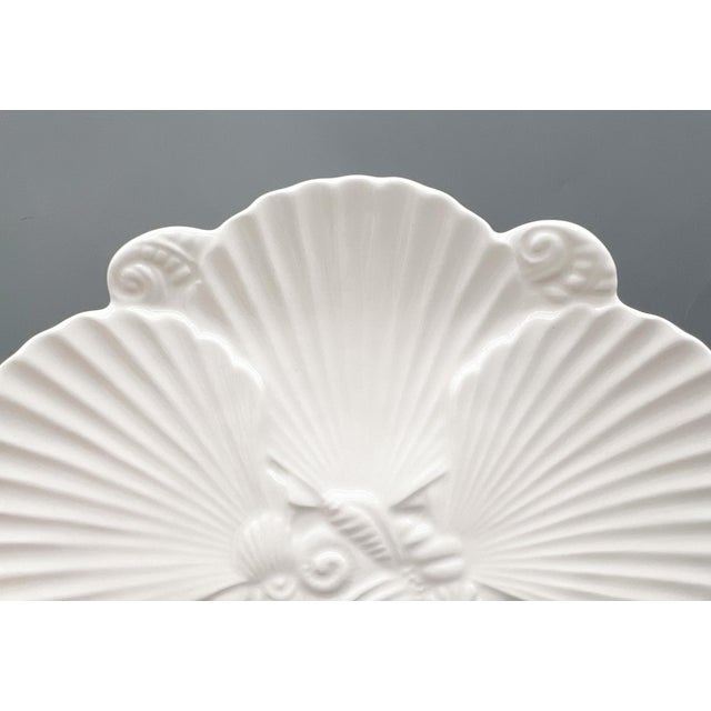 1990s White Ceramic Oyster or Luncheon Plate – Coastal Contemporary Tabletop For Sale - Image 10 of 11