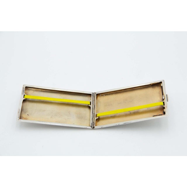 Rectangular Silver Cigarette Case with Engraved Bands For Sale - Image 3 of 4