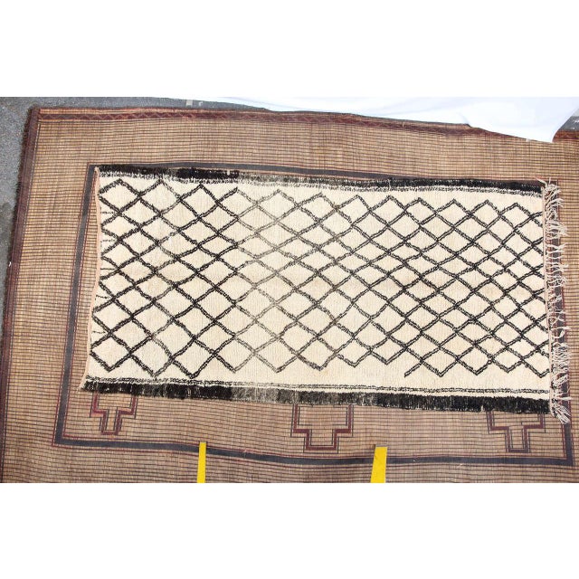 Vintage Moroccan Beni Ouarain Berber Rug For Sale - Image 10 of 10