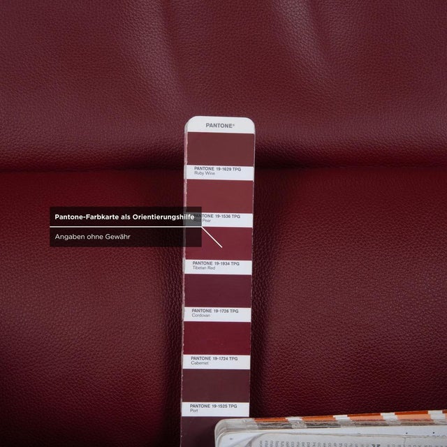 Set of Model 322 Lounge Chair and Ottoman in Bordeaux Red Leather from Rolf Benz For Sale - Image 10 of 18