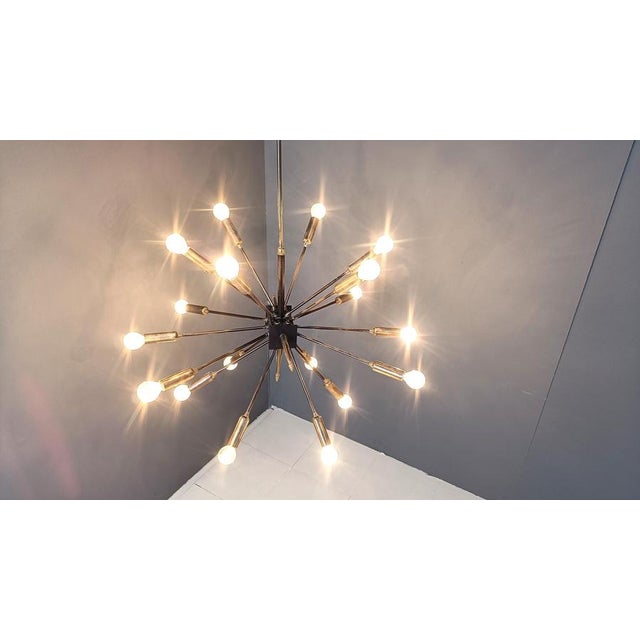 Spectacular 18 lightpoint sputnik chandelier. The chandelier creates a stunning light effect. Tested and ready for use. To...
