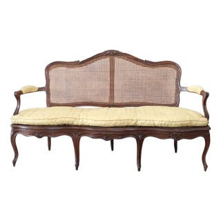 Antique Walnut Sofa in Vienna Straw, 1700s For Sale