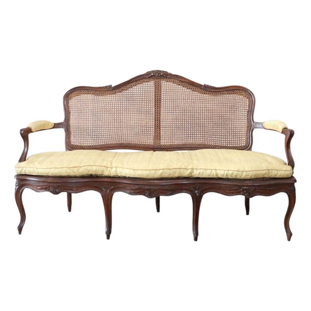Antique Walnut Sofa in Vienna Straw, 1700s For Sale