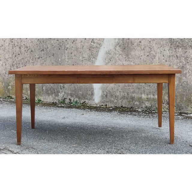 Vintage Desk, France, 1970, in Good conditions. Designed 1970 to 1979