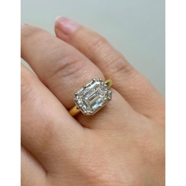 Gia Certified 3.01 Carat Emerald Cut Diamond Ring, Size 6 For Sale In Chicago - Image 6 of 6