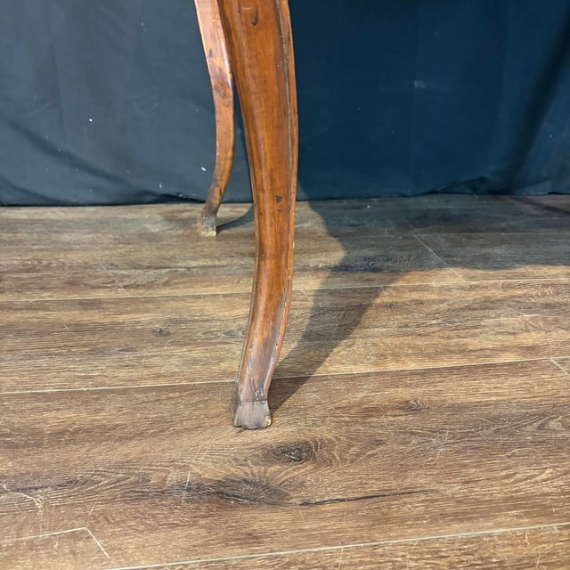Brown 19th Century French Louis XV Walnut Side Table or Writing Desk With Large Drawer For Sale - Image 8 of 9