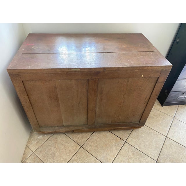 Large Oak Trade Counter with Drawers, 1900s For Sale - Image 5 of 13