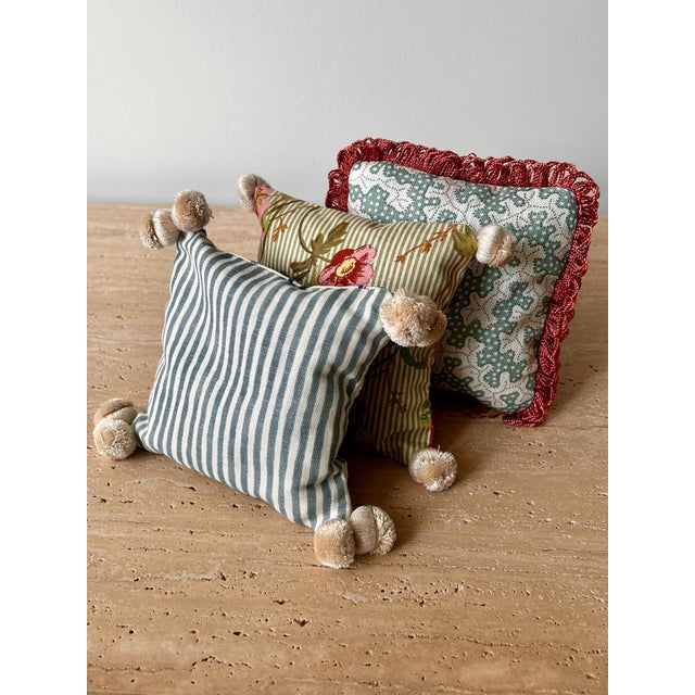 Sanderson Schumacher, Alice Sergeant, Sanderson, Chelsea Textiles Lavender-Filled Designer Decorative Pillows - Set of 3 Small For Sale - Image 4 of 12