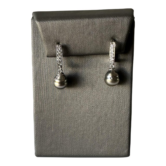 Estate Pearl and Diamond Drop Earrings in 14kt White Gold, Pre-Loved, A Pair For Sale