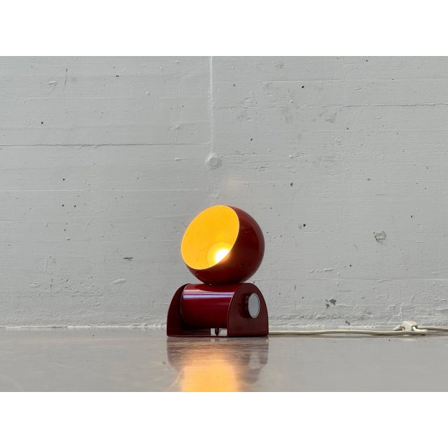 A distinctive table lamp from the 1960s by the italian manufacturer tronconi. The design follows the space age aesthetic...