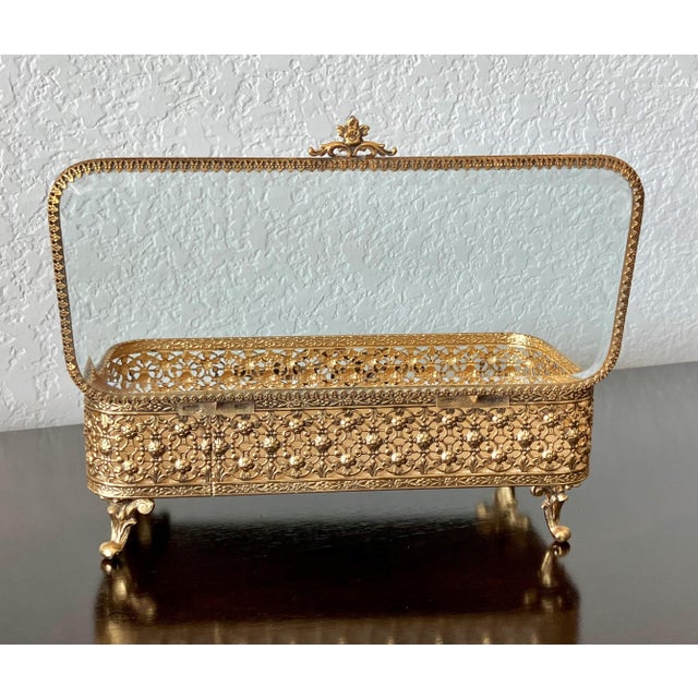 Mid 20th Century Mid 20th-Century Louis XV-Style Beveled Glass 24k Gold-Plated Filigree Nicely-Sized Casket-Style Keepsake / Trinket Box For Sale - Image 5 of 18