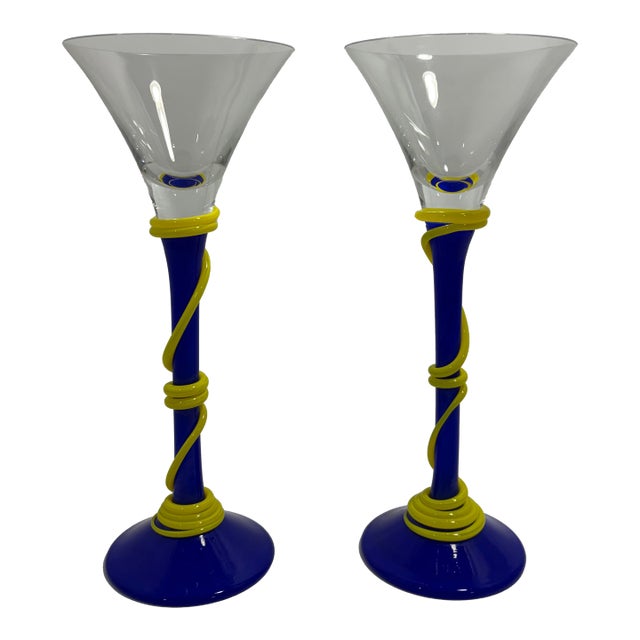 Pair of Signed Shafaq Malik Postmodern Art Glass Martini Glasses – Cobalt Blue & Yellow For Sale