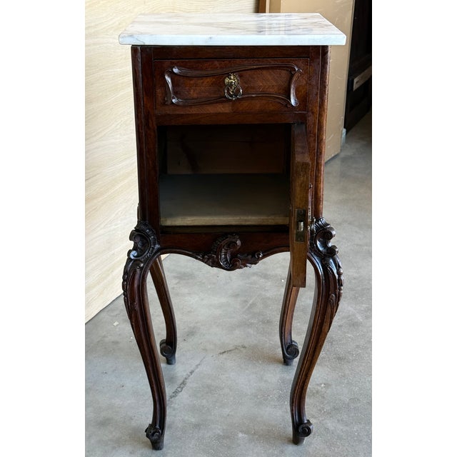 Antique French Mahogany Nightstands with Marble Tops, 1900s, Set of 2 For Sale - Image 6 of 12